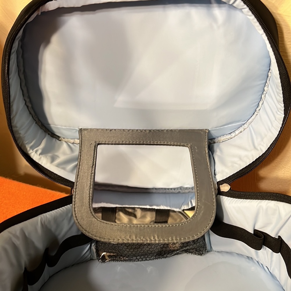 Travelon Travel Bag Beauty/Toiletries Case - Picture 11 of 16